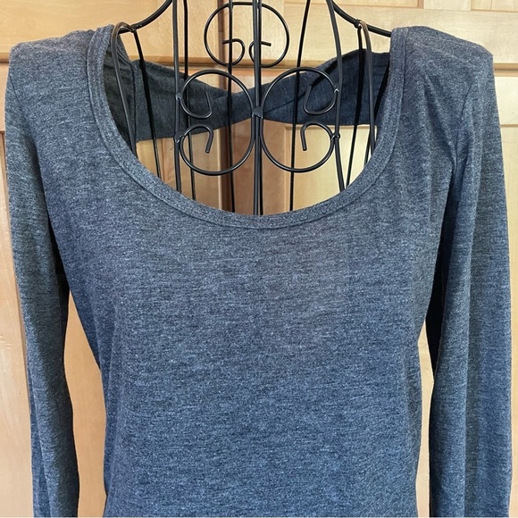 Avia open back long sleeve workout athletic athleisure grey Top size Medium - Picture 2 of 7